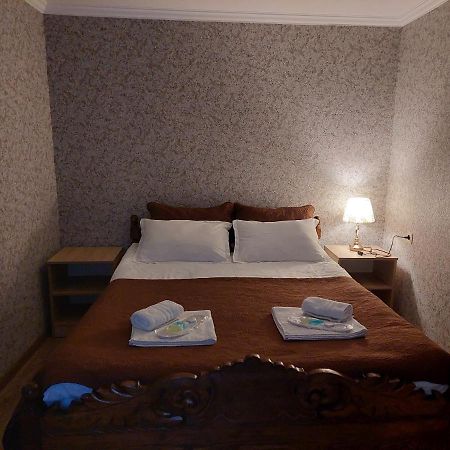 Sesilia Hotell Kazbegi Exteriör bild