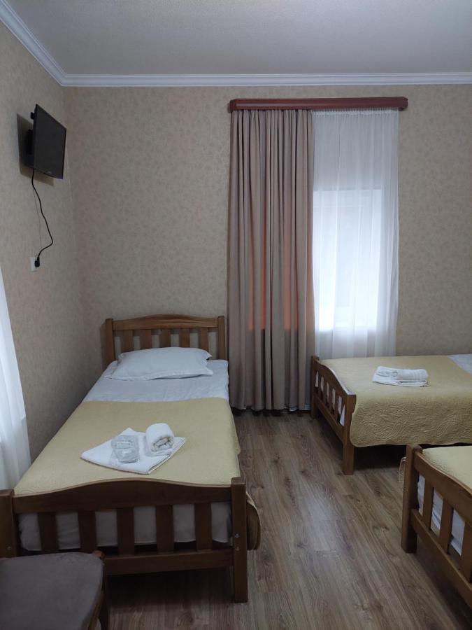 Sesilia Hotell Kazbegi Exteriör bild